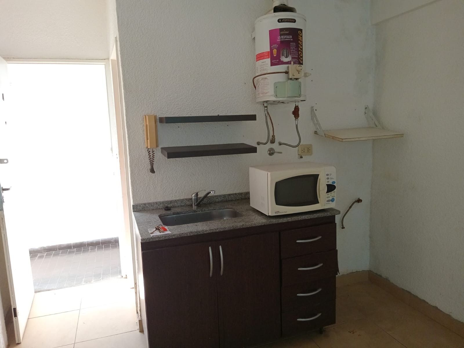 V466 Ramos Mejia departamento 1 amb. ideal uso profesional. — foto 9