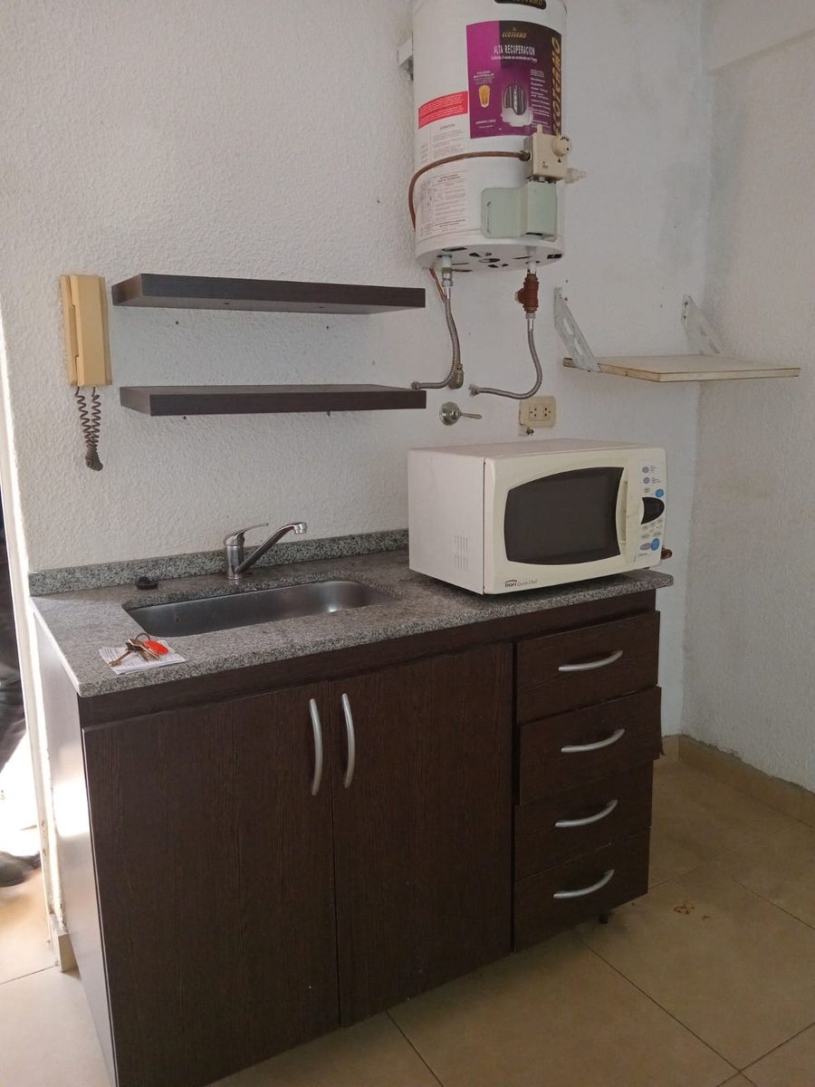 V466 Ramos Mejia departamento 1 amb. ideal uso profesional. — foto 12