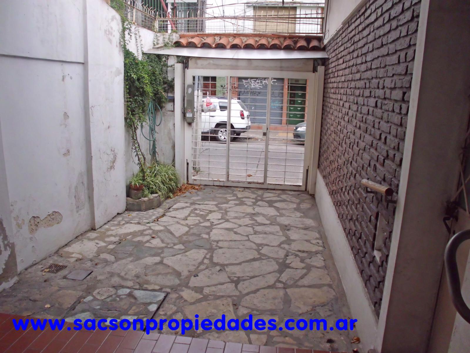 V627 Martin Coronado Venta Casa + locales A una cuadra Estacion — foto 10