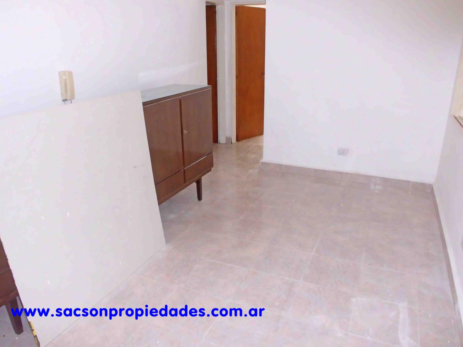 V519 Moron Venta Departamento 2 ½ amb. a cuadras Estacion — foto 2
