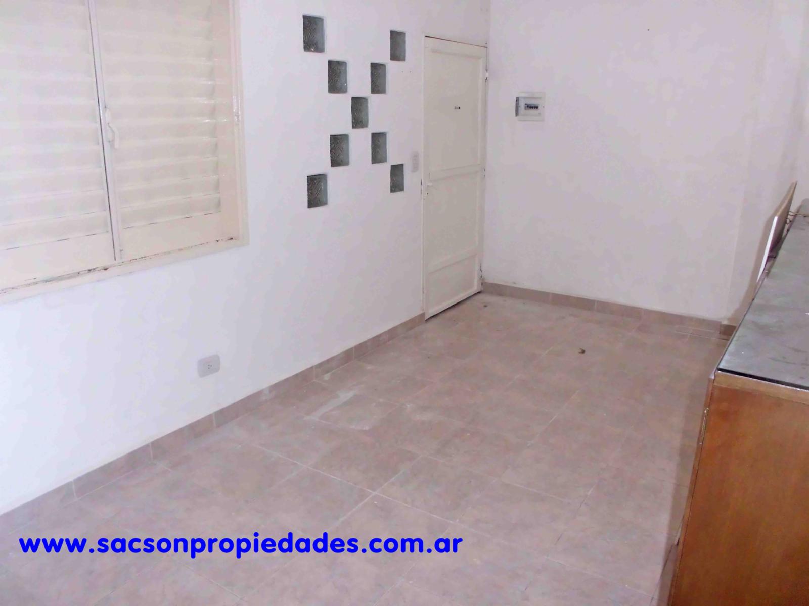 V519 Moron Venta Departamento 2 ½ amb. a cuadras Estacion — foto 3