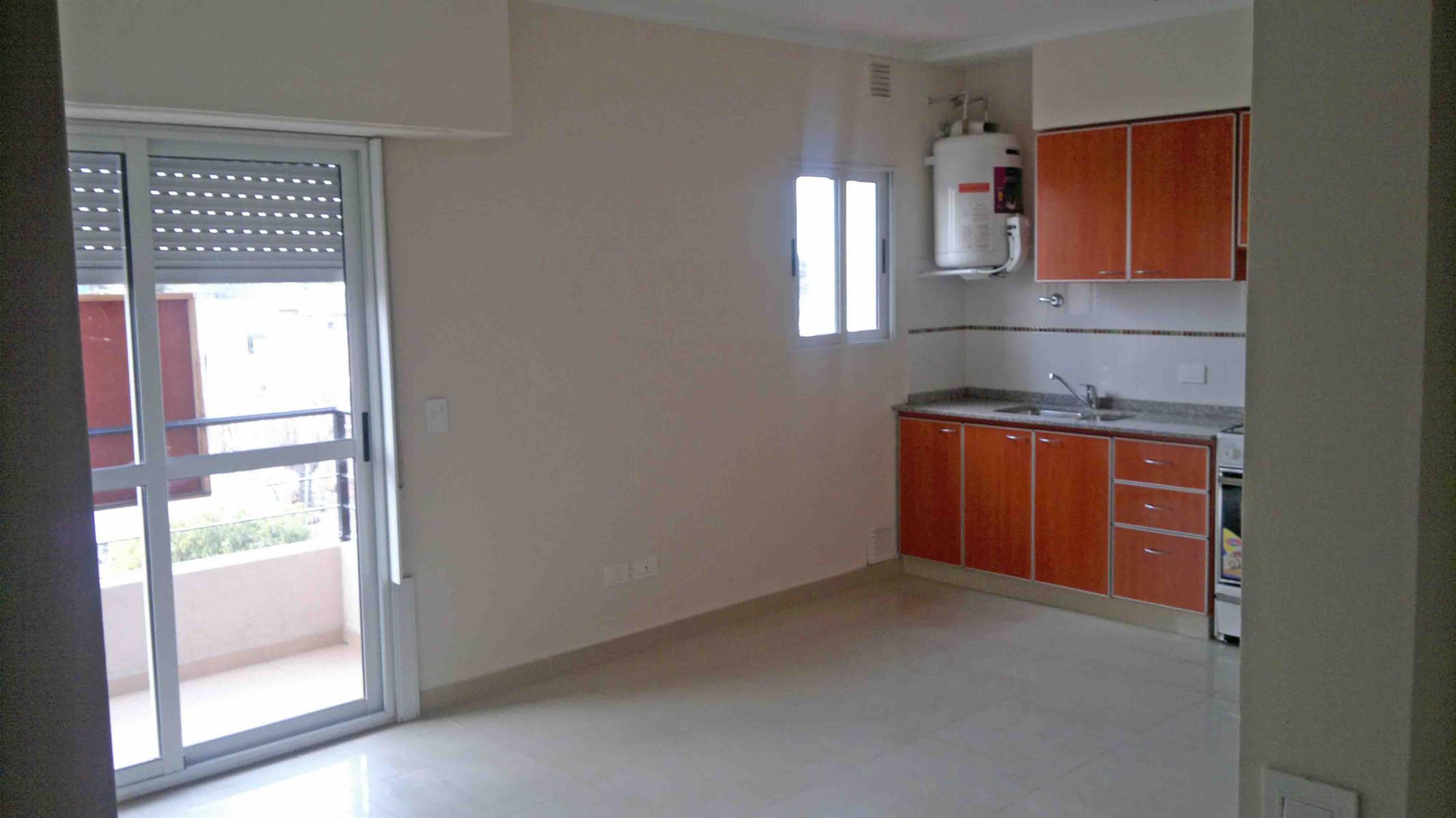 V647 Moron Venta Hermoso Departamento 2 amb. con balcon al frente Con renta — foto 5