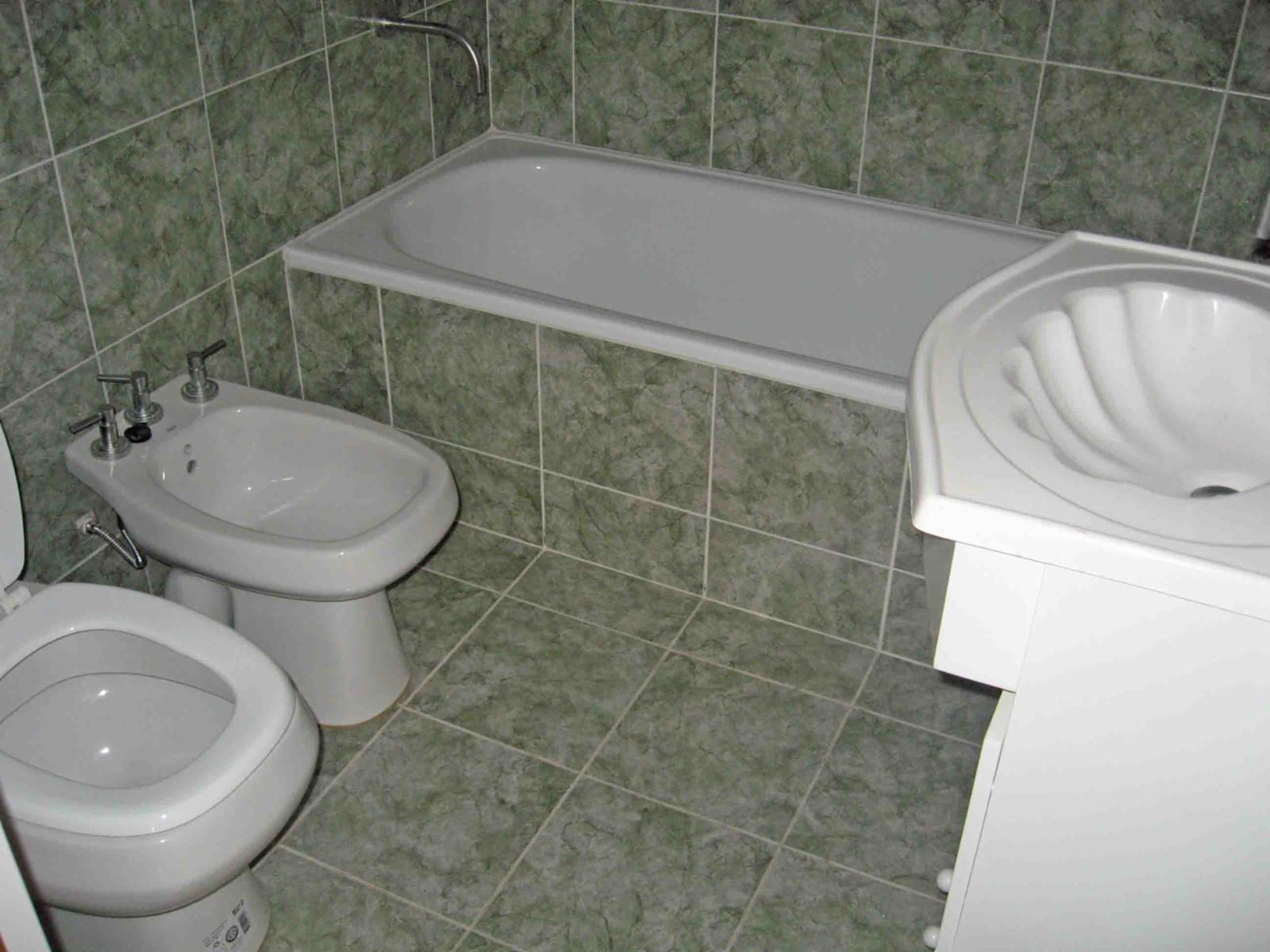 V647 Moron Venta Hermoso Departamento 2 amb. con balcon al frente Con renta — foto 9