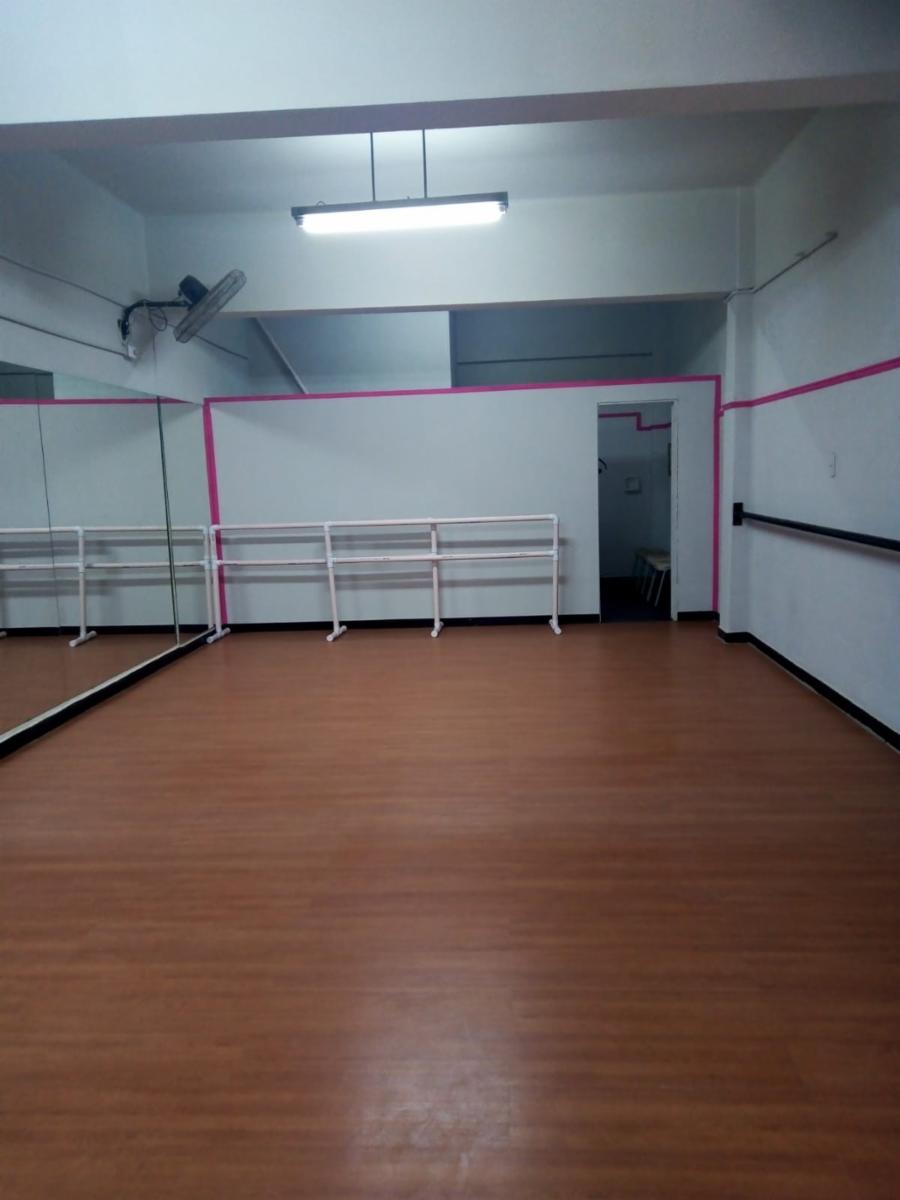 A454 Ramos Mejia Alquiler Temporario Salon Estudio Ensayos Clases — foto 3