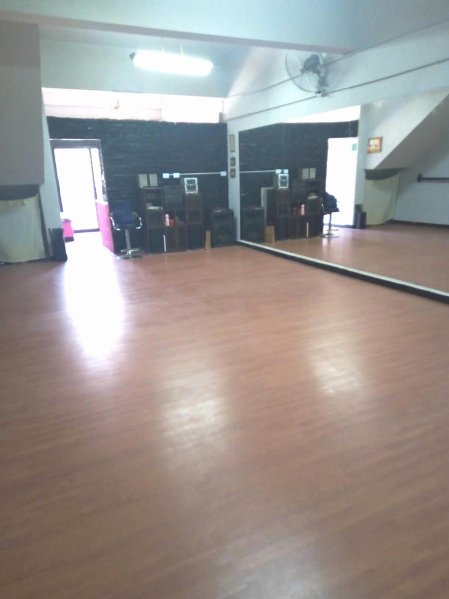 A454 Ramos Mejia Alquiler Temporario Salon Estudio Ensayos Clases — foto 4