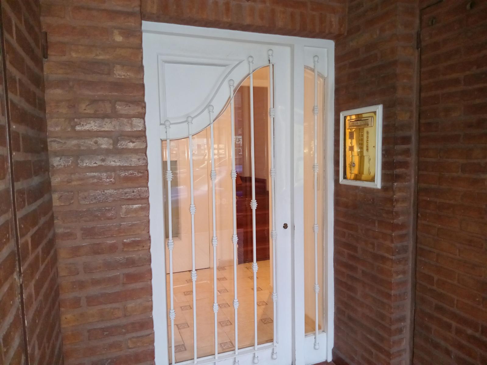 V713 Venta Ramos Mejia Centro Impecable Departamento 2 amb — foto 3