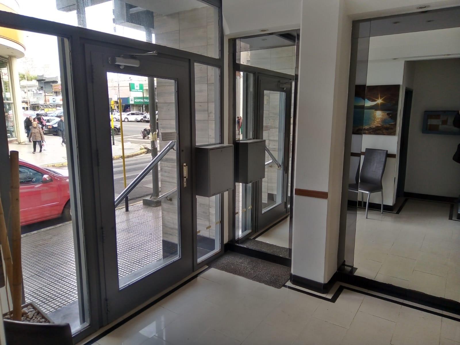 V708 Venta Ramos Mejia Departamento 4 amb con Balcón — foto 8