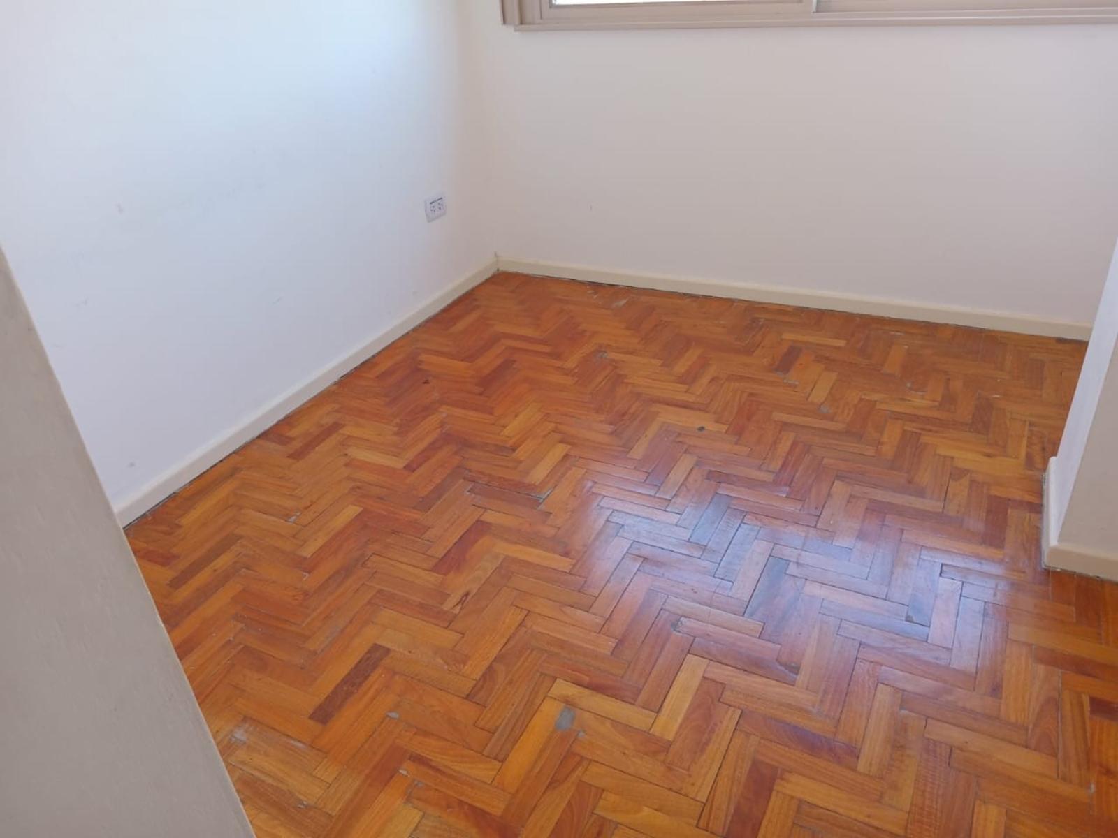 V708 Venta Ramos Mejia Departamento 4 amb con Balcón — foto 13