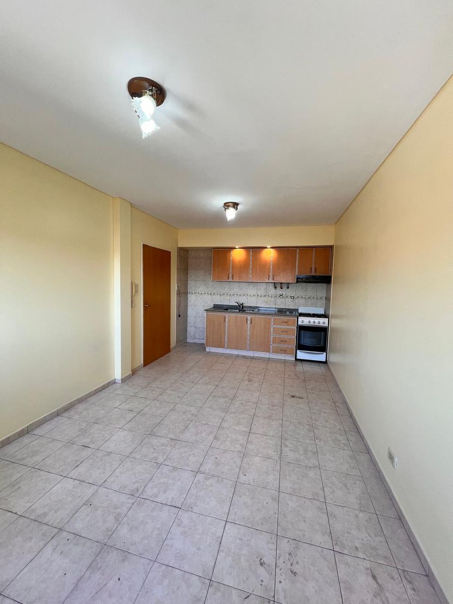 A305 San Justo Alquiler Luminoso Departamento 2 Ambientes - 1