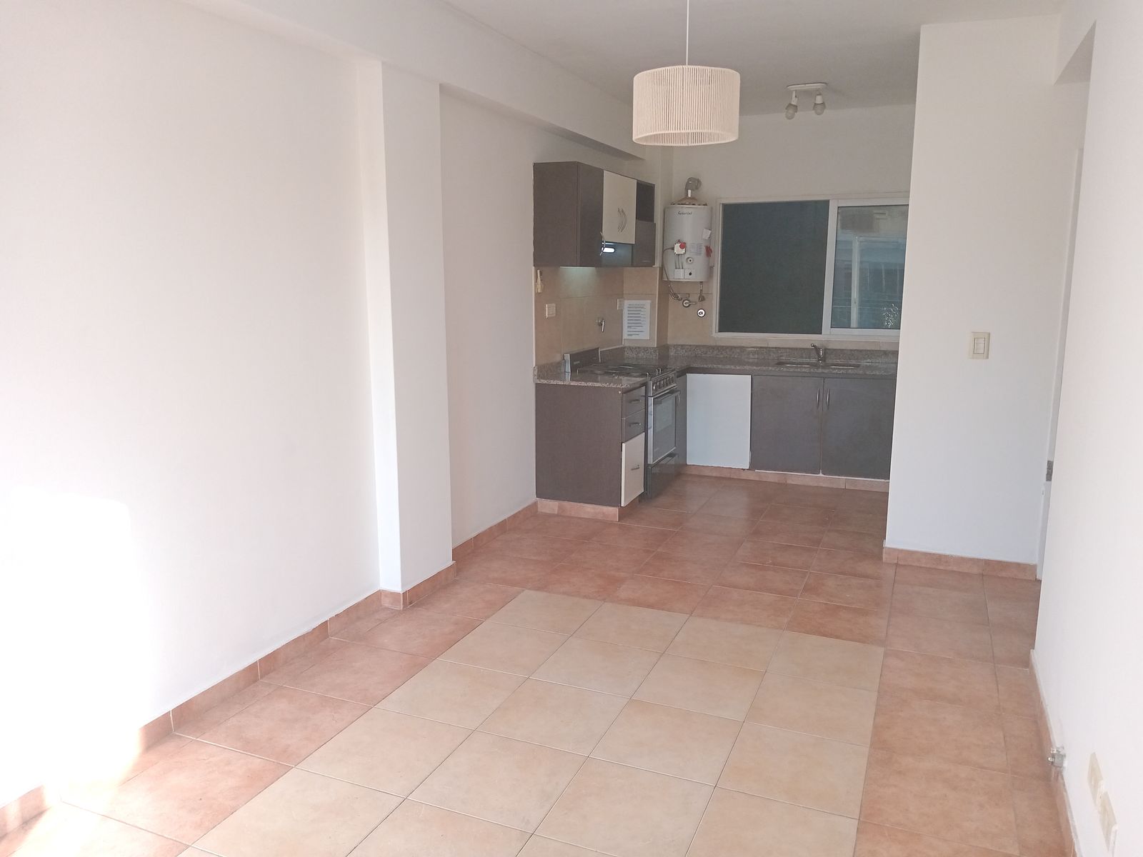 V727 Venta Ramos Mejia Departamento 3 ambientes sobre Av. de Mayo al 940 - 8