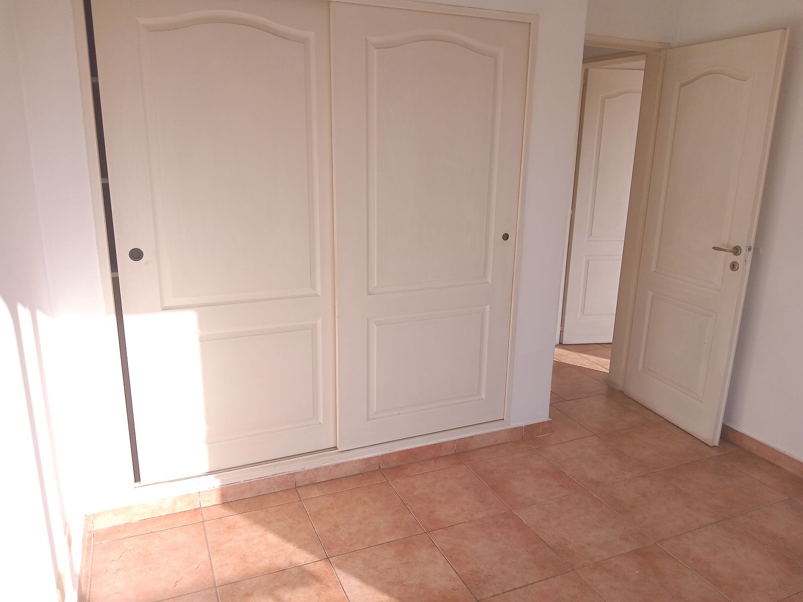 V727 Venta Ramos Mejia Departamento 3 ambientes sobre Av. de Mayo al 940 - 12