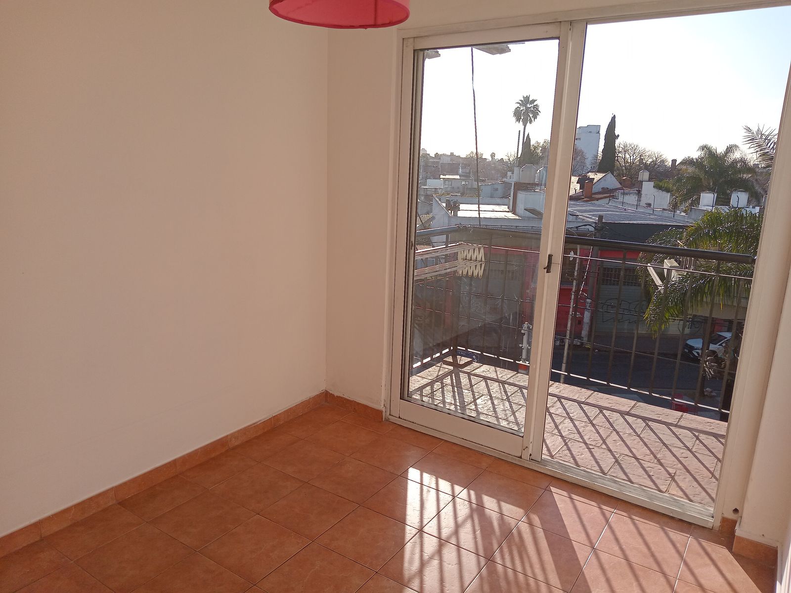 V727 Venta Ramos Mejia Departamento 3 ambientes sobre Av. de Mayo al 940 - 13