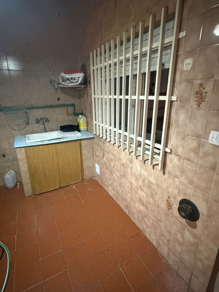 A498 Alquiler V. Luzuriaga Casa 3 Amb. sobre Miguel Cane al 1900 — foto 10