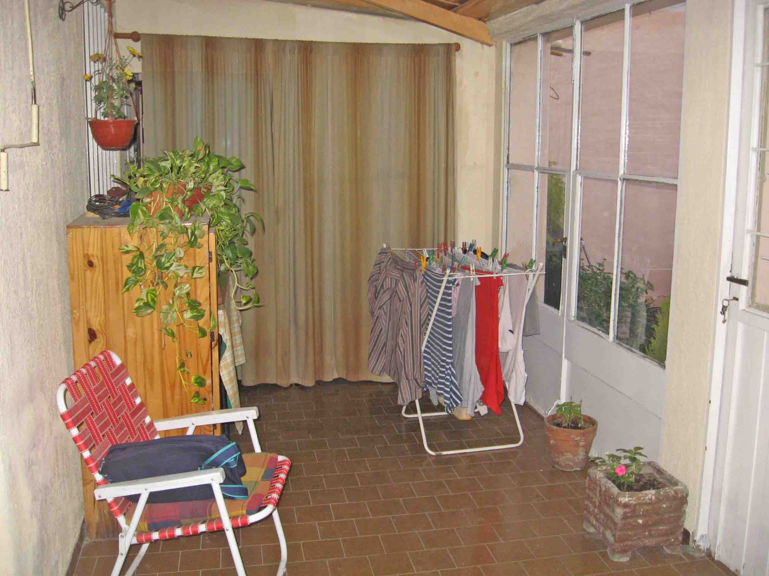 V138 Haedo Venta Casa en 2 plantas - 7 amb. con patio, quincho y garage A cuadras Estacion — foto 8