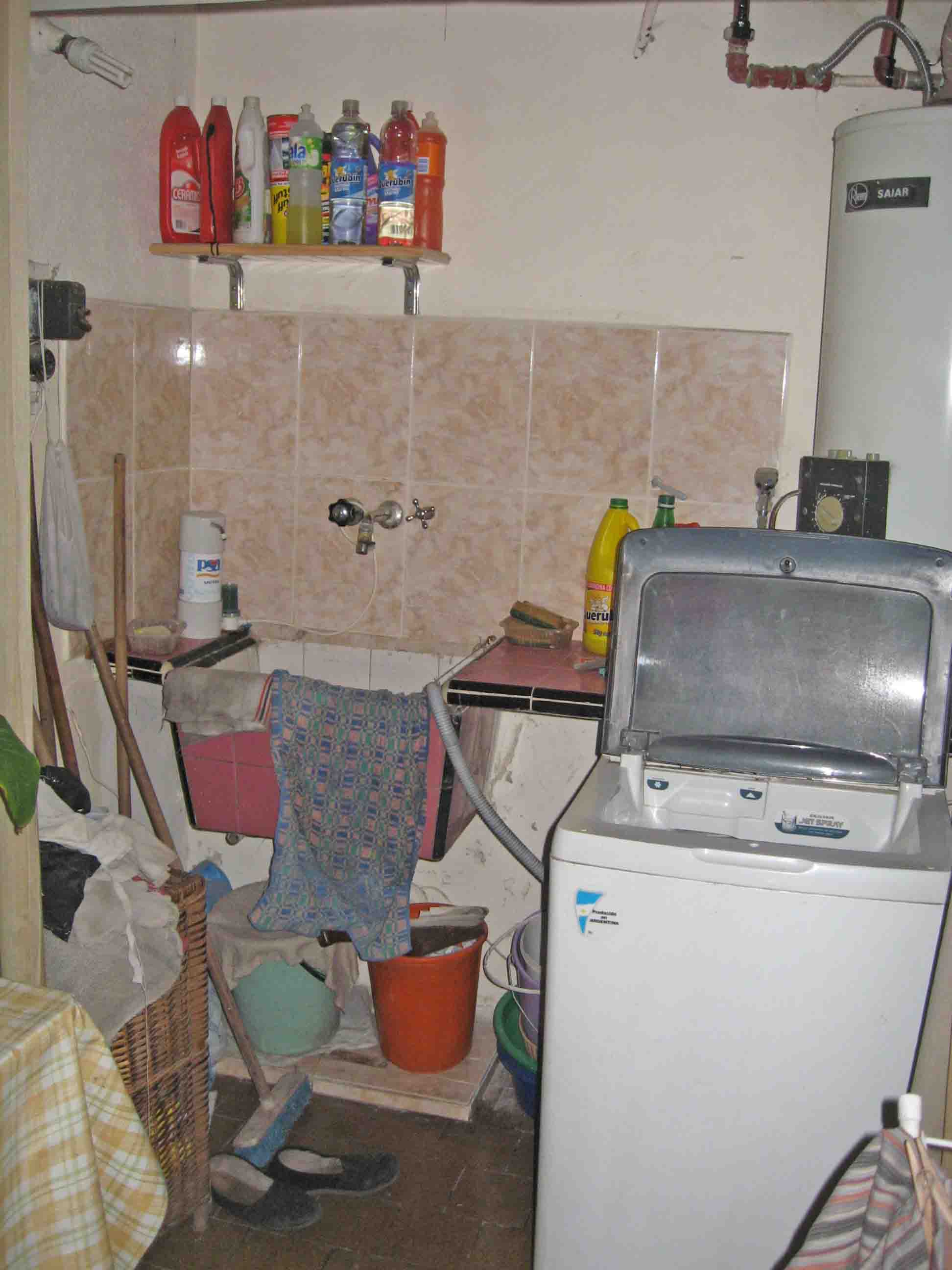 V138 Haedo Venta Casa en 2 plantas - 7 amb. con patio, quincho y garage A cuadras Estacion — foto 9