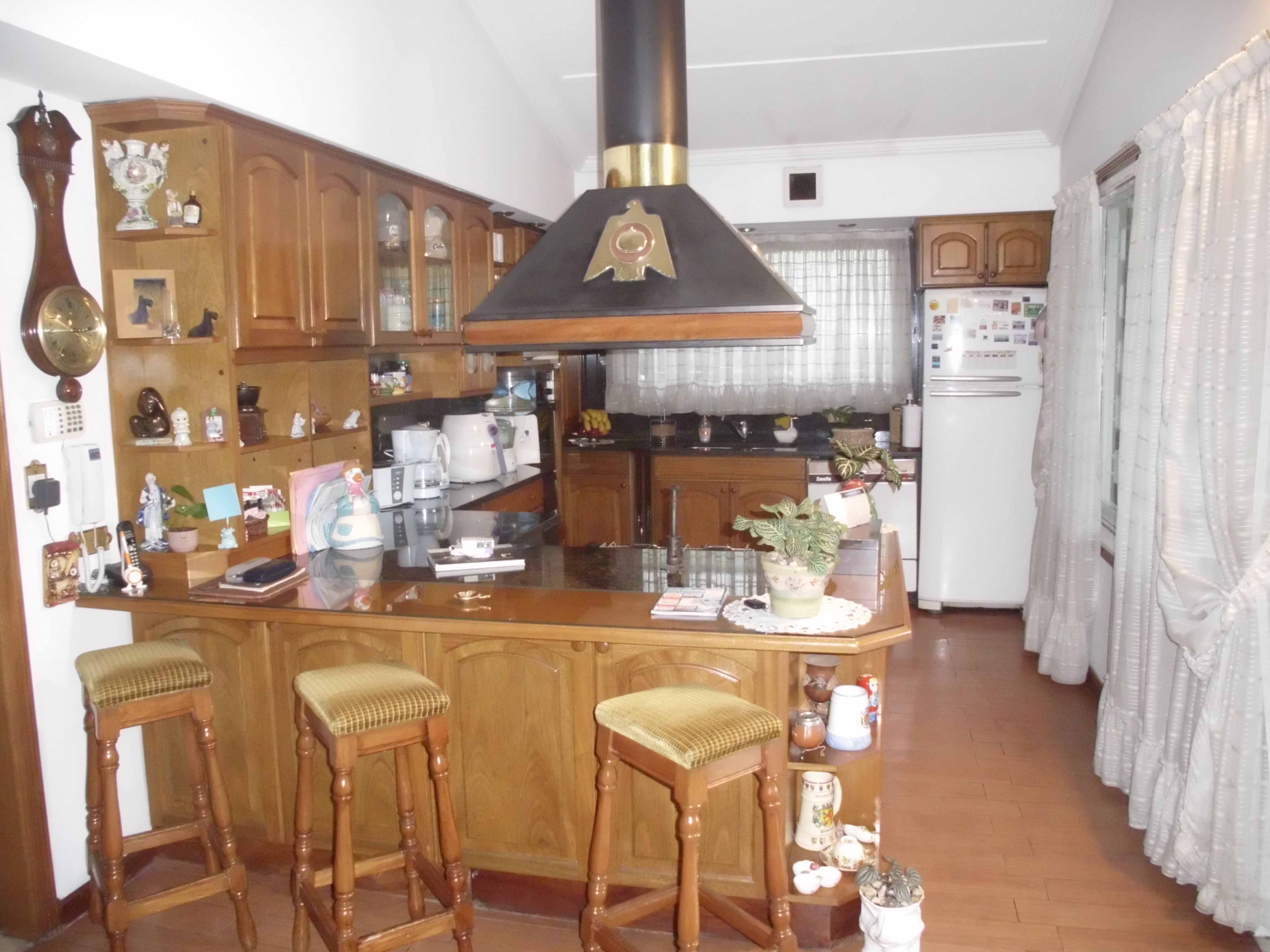 V378 Ramos Mejia Venta Explendido Chalet 6 amb. fondo parquizado, piscina, jardin de invierno, etc. — foto 5