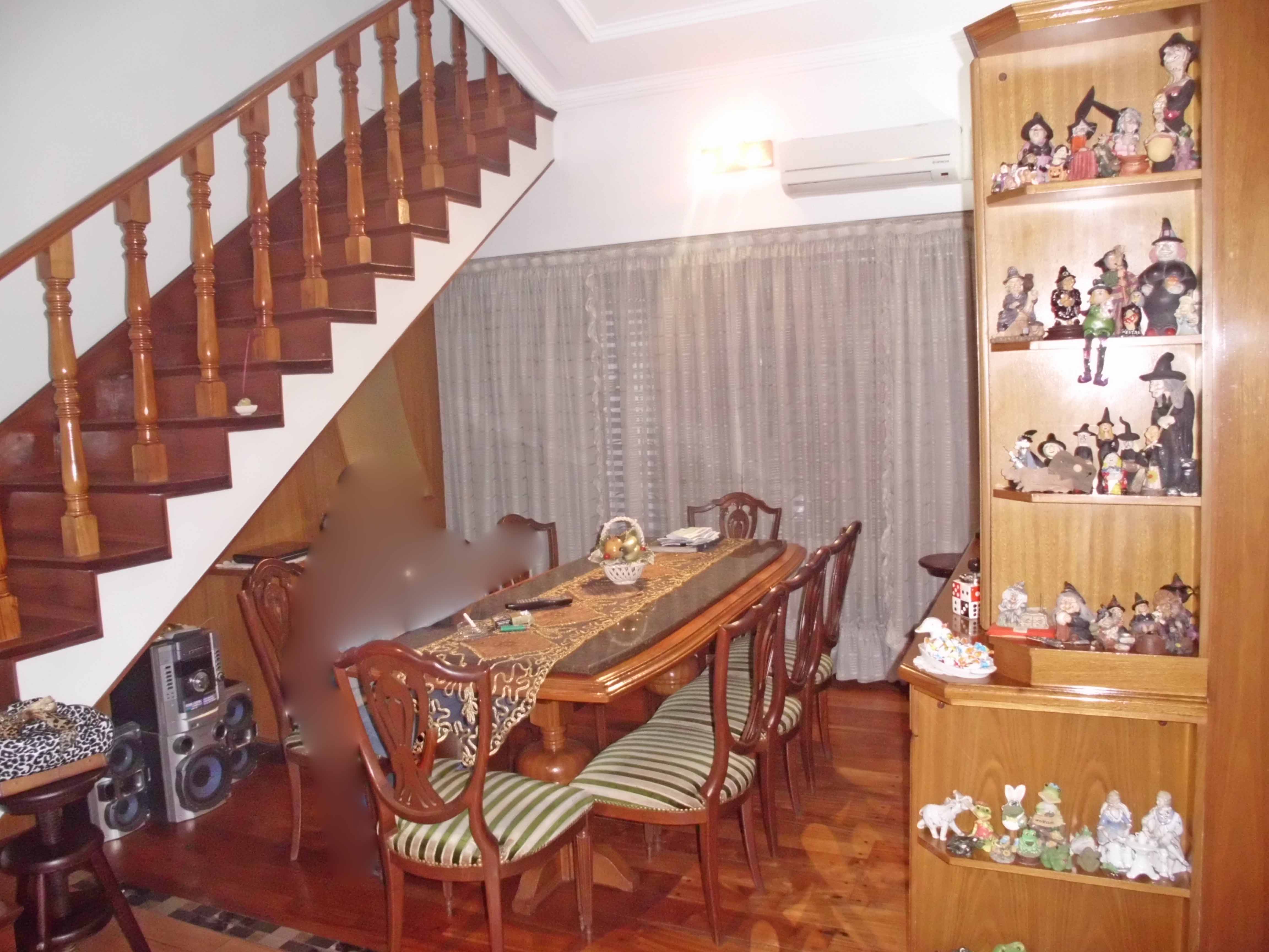 V378 Ramos Mejia Venta Explendido Chalet 6 amb. fondo parquizado, piscina, jardin de invierno, etc. — foto 6