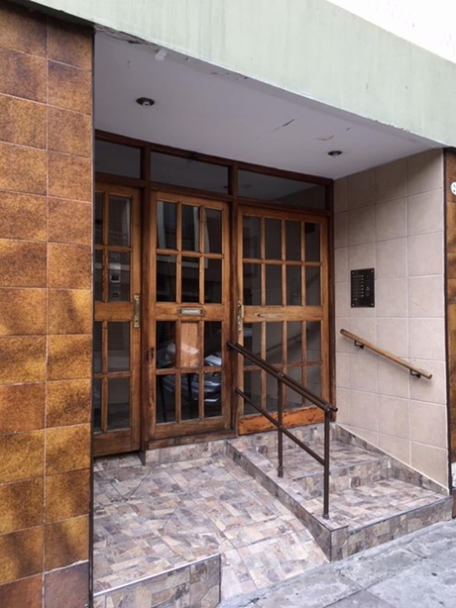 SE VENDE 2 AMB. CON BALCÒN — foto 2