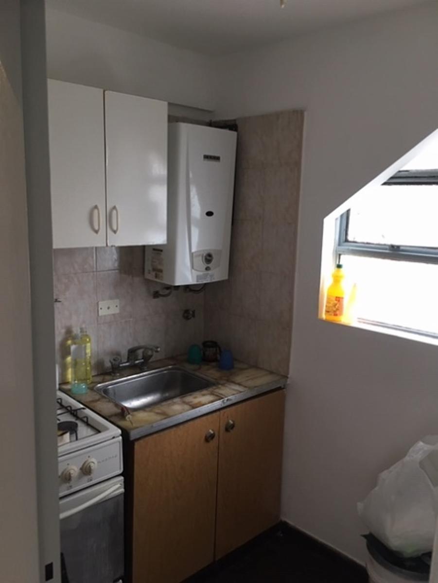 SE VENDE 2 AMB. CON BALCÒN — foto 7
