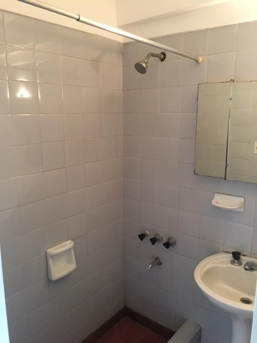 SE VENDE 2 AMB. CON BALCÒN — foto 8