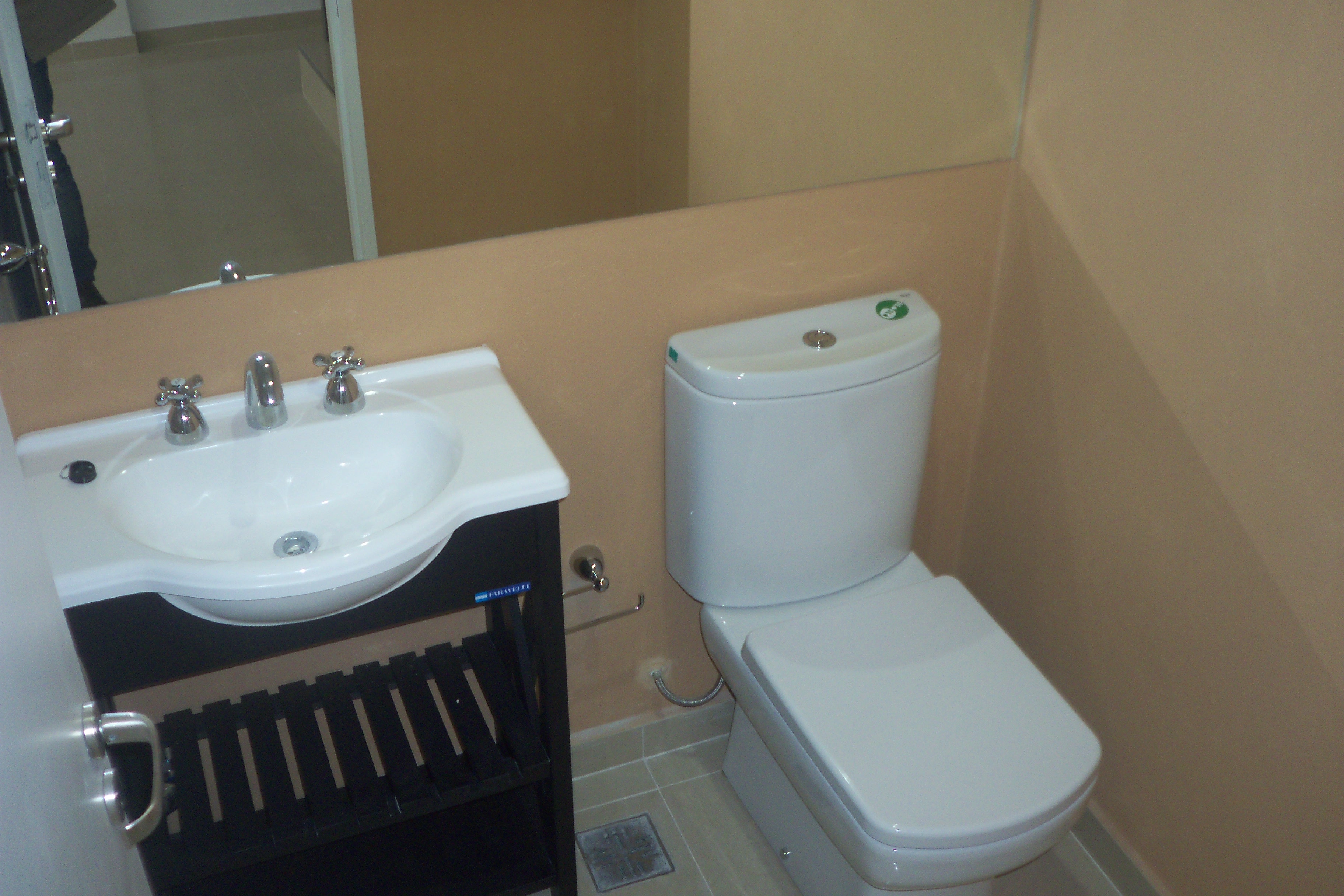 FABULOSO TRIPLEX 4 AMB. CON PLAY ROOM PATIO PARRILLA Y TERRAZA IMPECABLE CALIDAD PREMIUM — foto 2