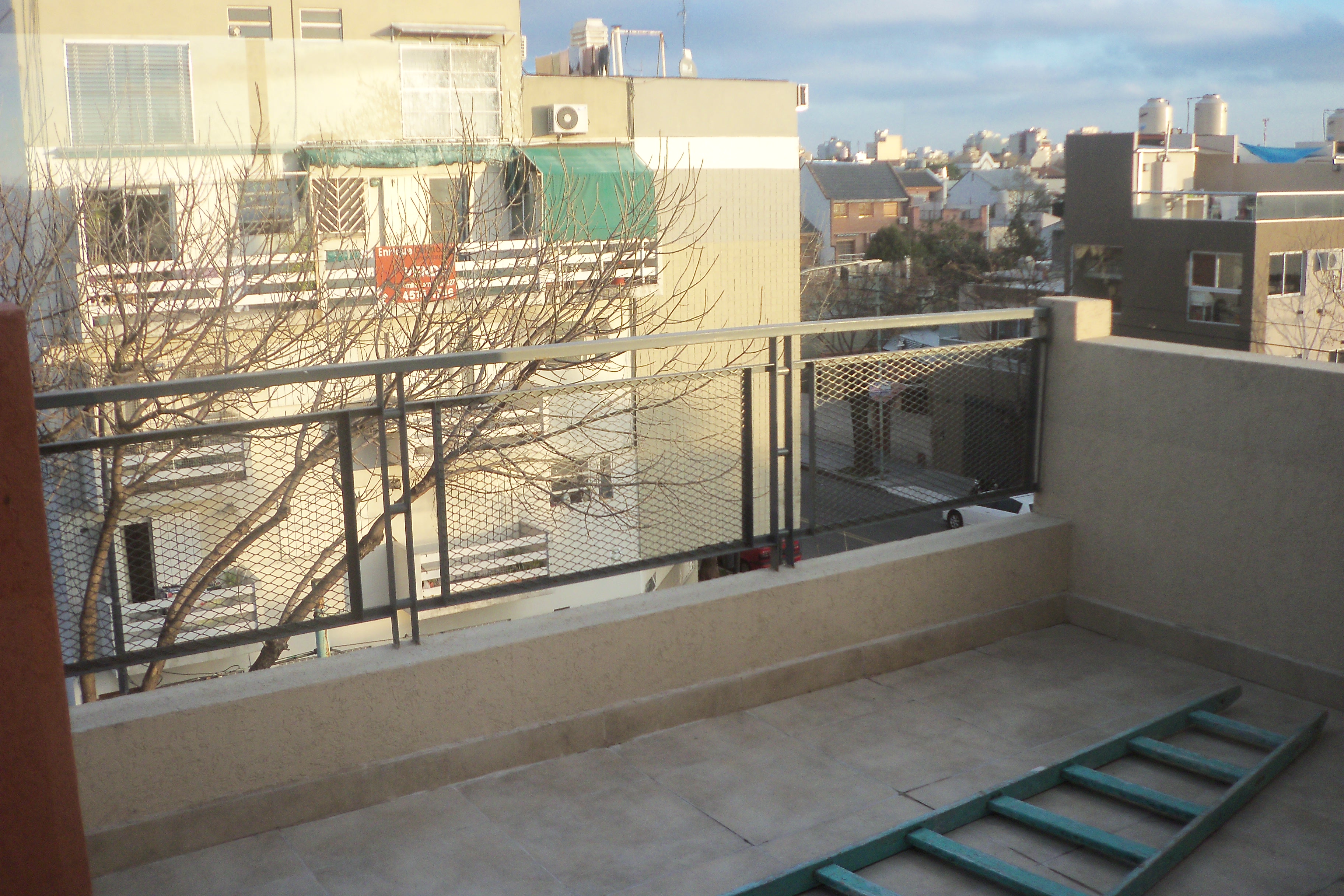 FABULOSO TRIPLEX 4 AMB. CON PLAY ROOM PATIO PARRILLA Y TERRAZA IMPECABLE CALIDAD PREMIUM — foto 8