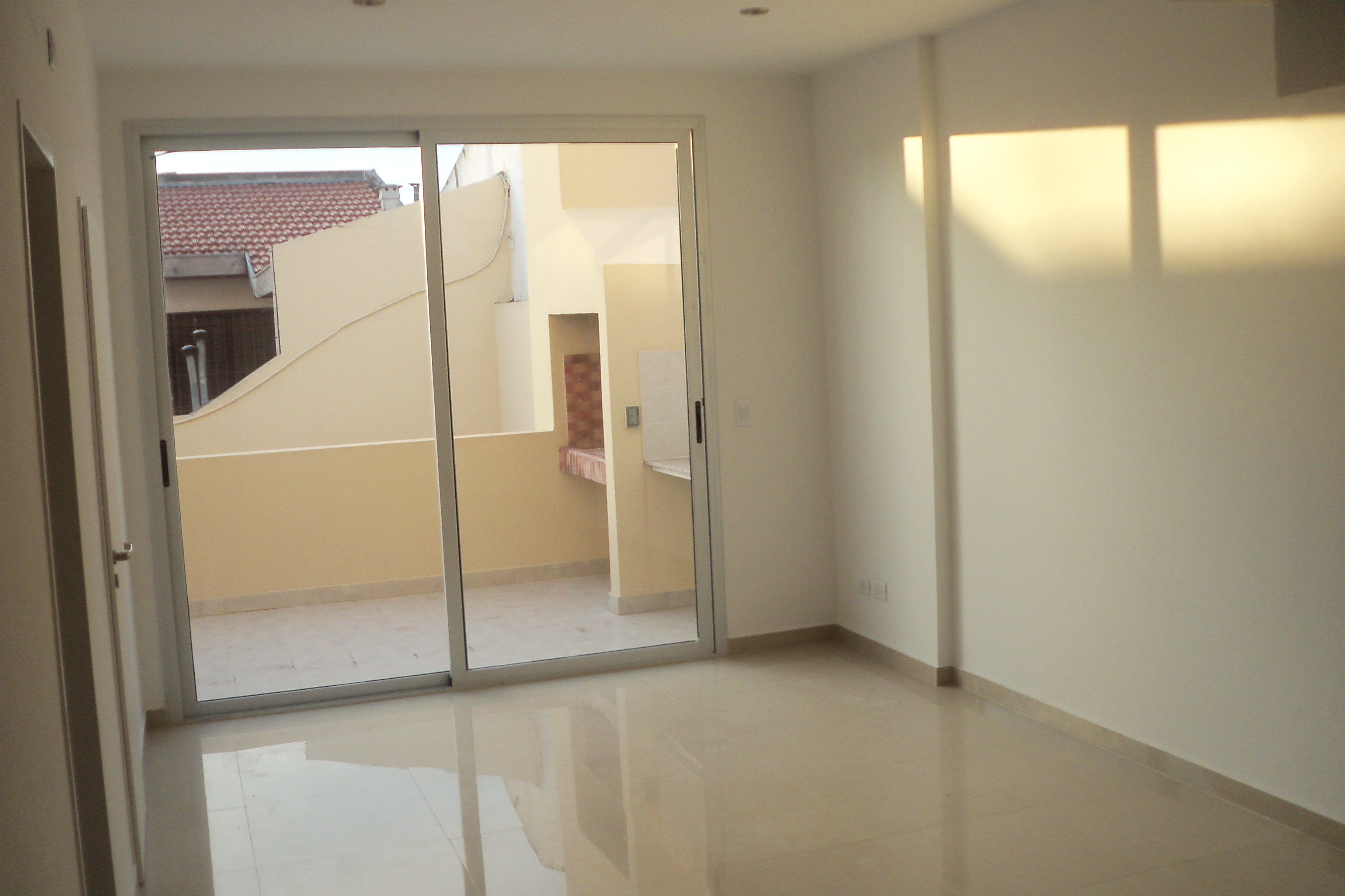 FABULOSO TRIPLEX 4 AMB. CON PLAY ROOM PATIO PARRILLA Y TERRAZA IMPECABLE CALIDAD PREMIUM — foto 11