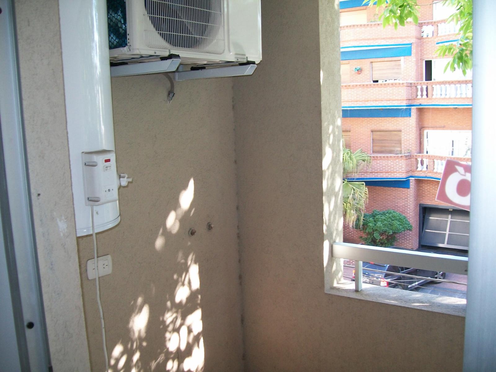 AMPLÍSIMO 2 AMBIENTES CON BALCON AL FRENTE TODO ELECTRICO GRAN CALIDAD EXELENTE ESTADO — foto 5