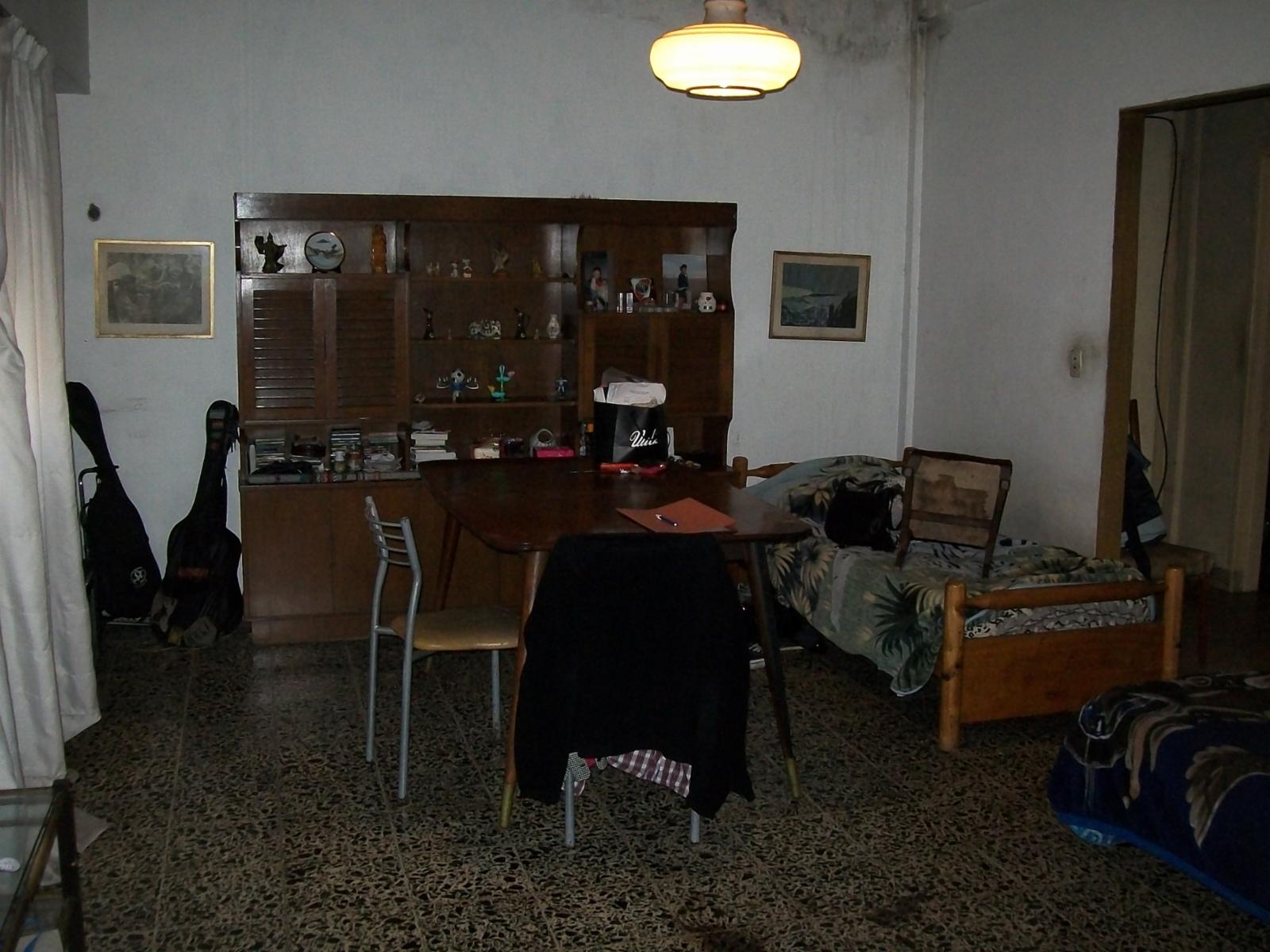 CASA 3 AMB. CON GARAGE - PATIO - TERRAZA - A RECICLAR - 2