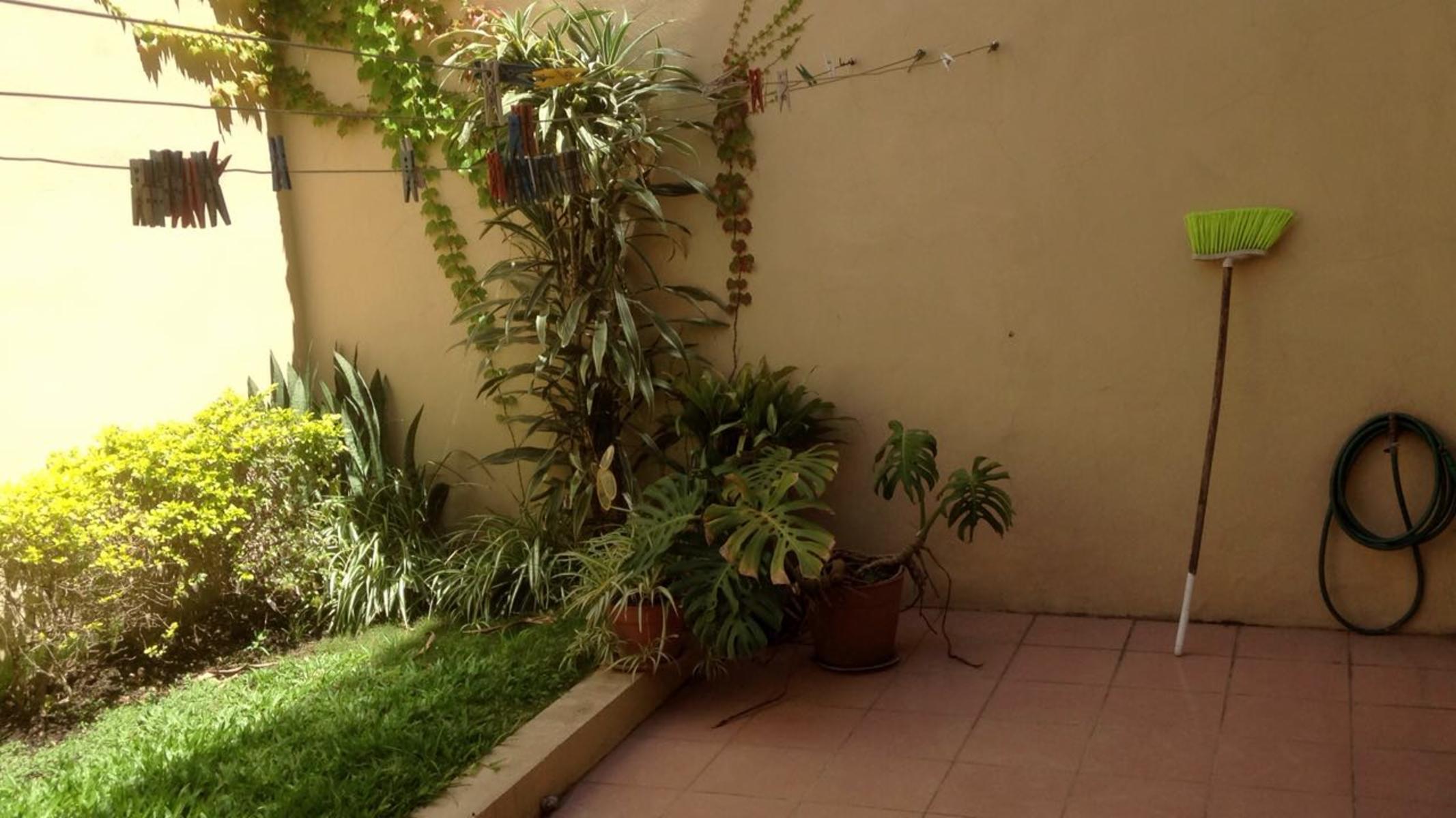 ESPECTACULAR PH 9 AÑOS CON PATIO - PARRILLA Y JARDÍN AL FONDO IMPECABLE — foto 15