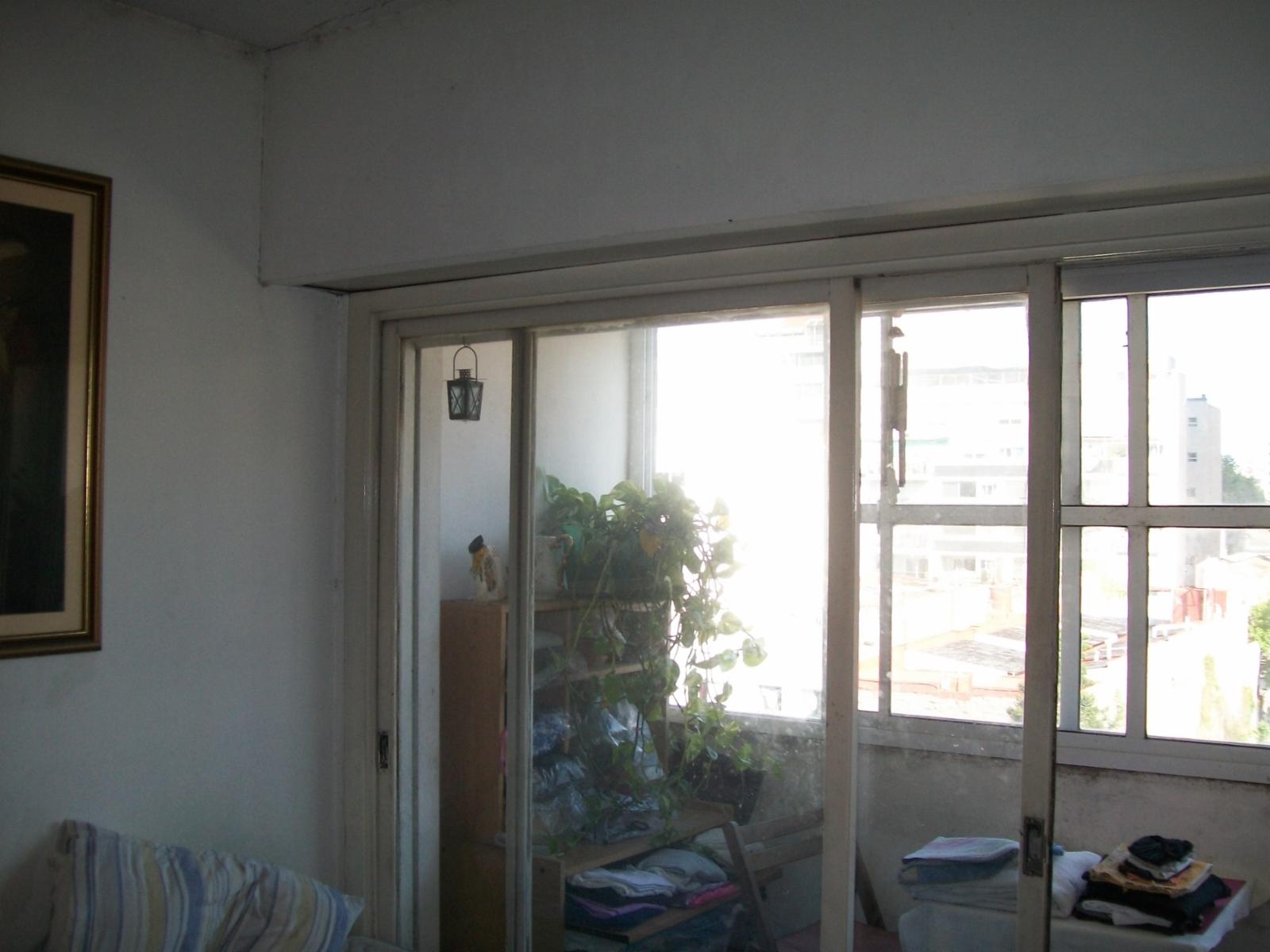 DEPARTAMENTO DE 1 AMBIENTE MUY AMPLIO AL CONTRAFRENTE CON BALCON — foto 2