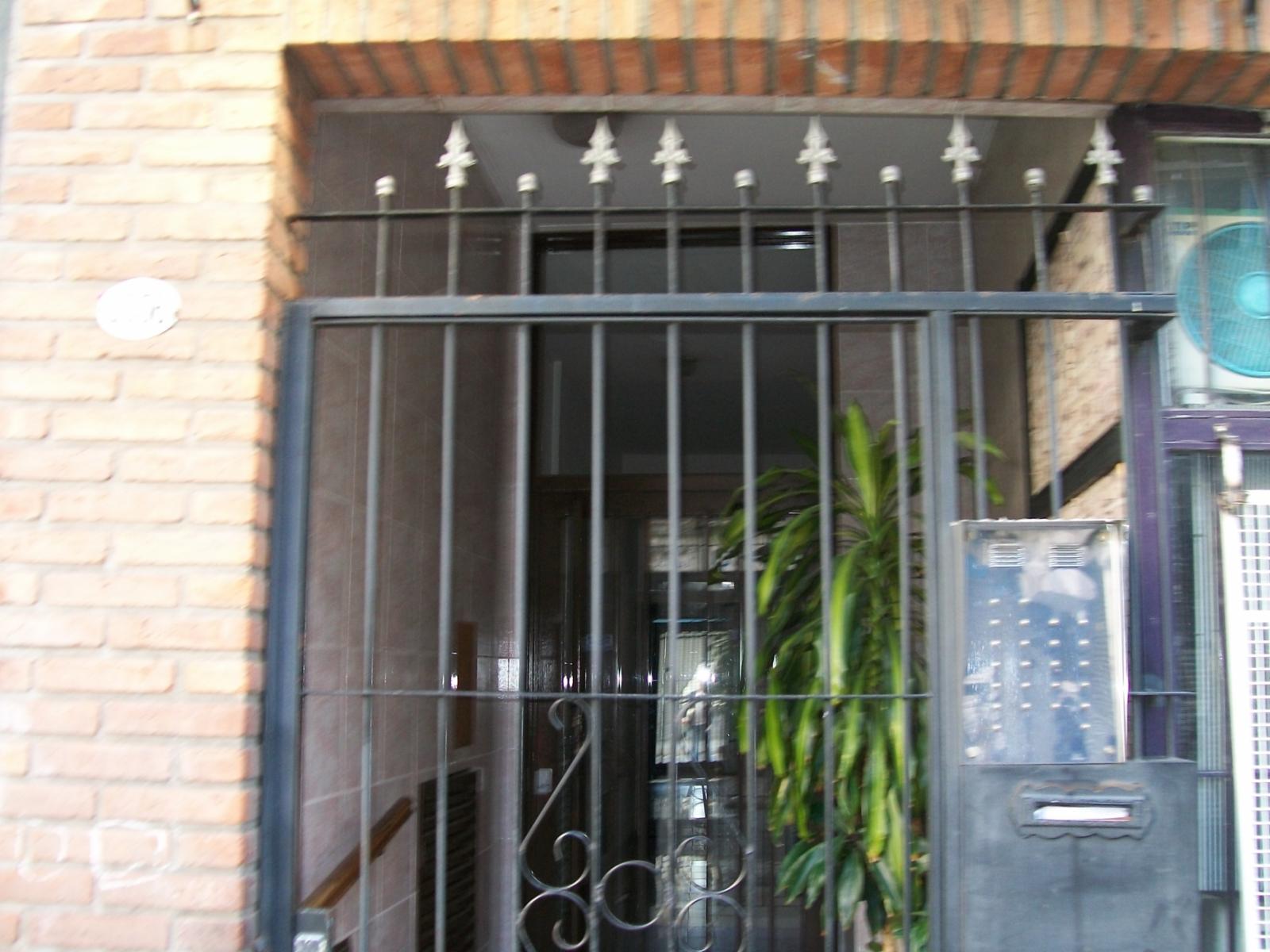 DEPARTAMENTO DE 1 AMBIENTE MUY AMPLIO AL CONTRAFRENTE CON BALCON — foto 13