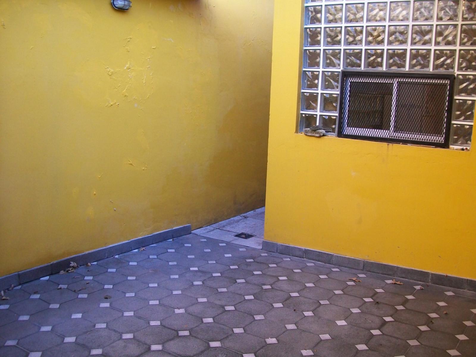 CASA EN TERRENO 8,66 X 30 GGE 2 AUTOS - CON PARQUE AL FONDO — foto 2
