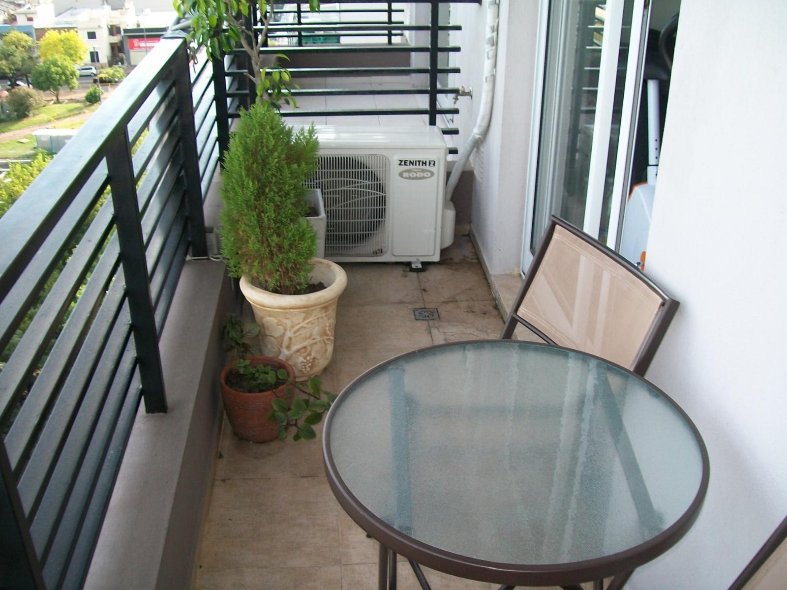 HERMOSO MONOAMBIENTE MUY AMPLIO E IMPECABLE BALCON VISTA PANORAMICA - 4