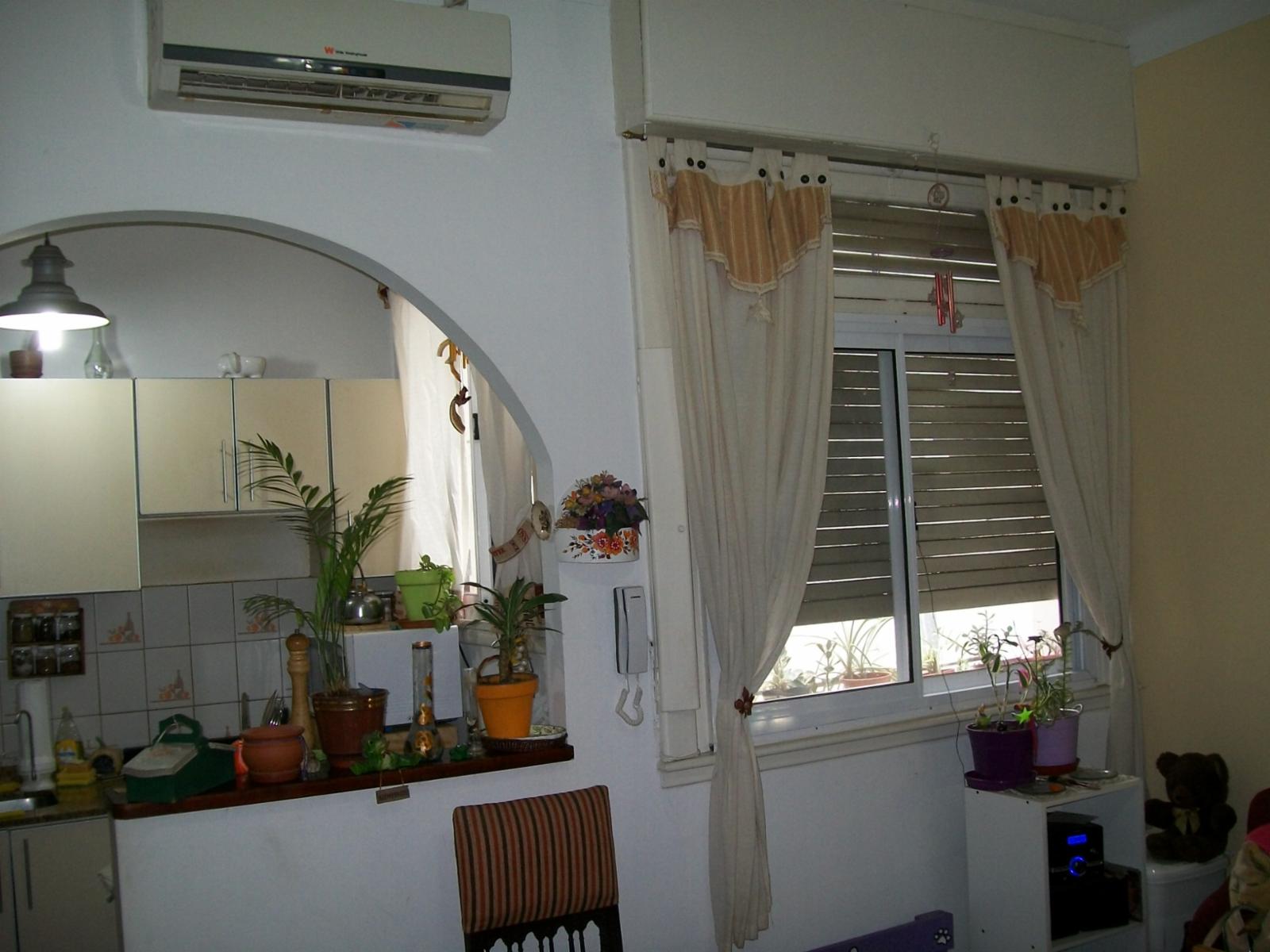HERMOSO DEPTO 2 AMB (vereda impar de Constituyentes ya es V. Urquiza ) LATERAL 1ER. PISO POR ESCALERA — foto 10