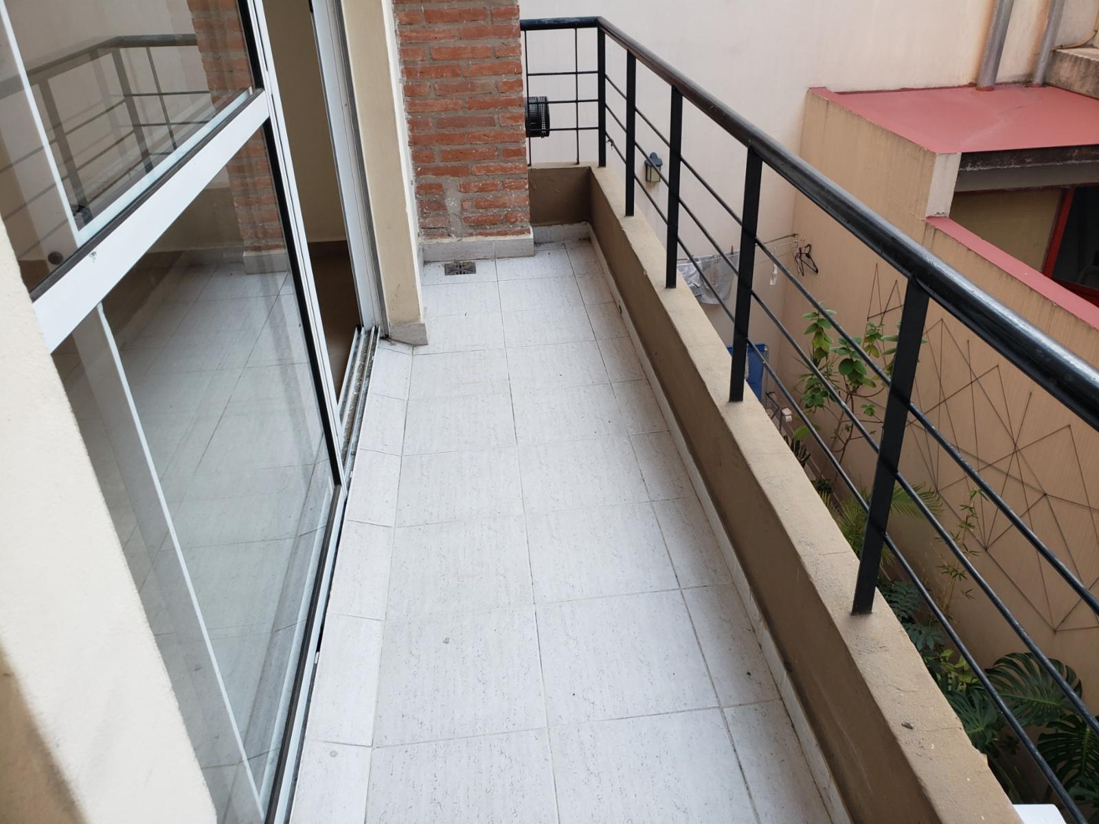 Dto. 2 Amb. C/Frente - Balcon CORRIDO - Excelente - 7