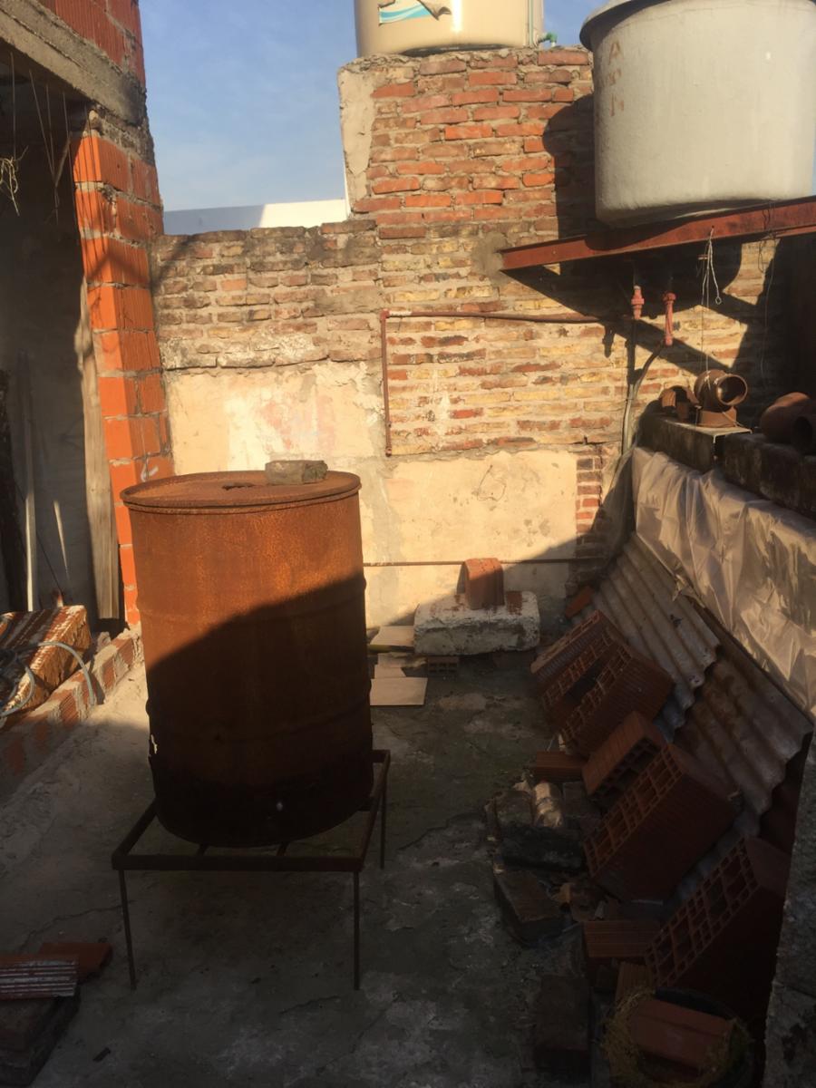 CASA EN ESQUINA ANTIGUA 4 AMB 2 BAÑOS MAS 110 M2 A TERMINAR EN PLANTA ALTA — foto 6