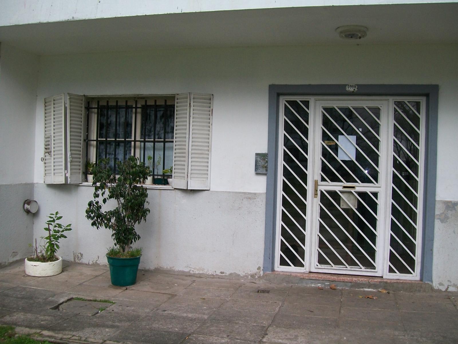 3 Amb. (Bº Gral. S. Martin) Muy Bueno — foto 2