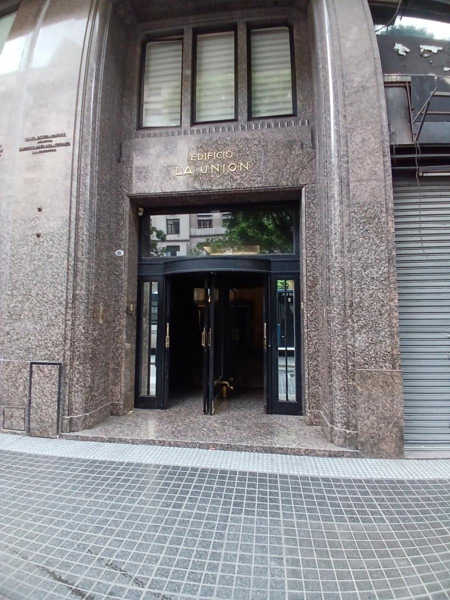 OFICINA DE 50 M2 CON 2 DESPACHOS Y COCINA COMPLETA EN EDIFICIO LA UNION - MUY SEÑORIAL Y DE ESTILO - 11