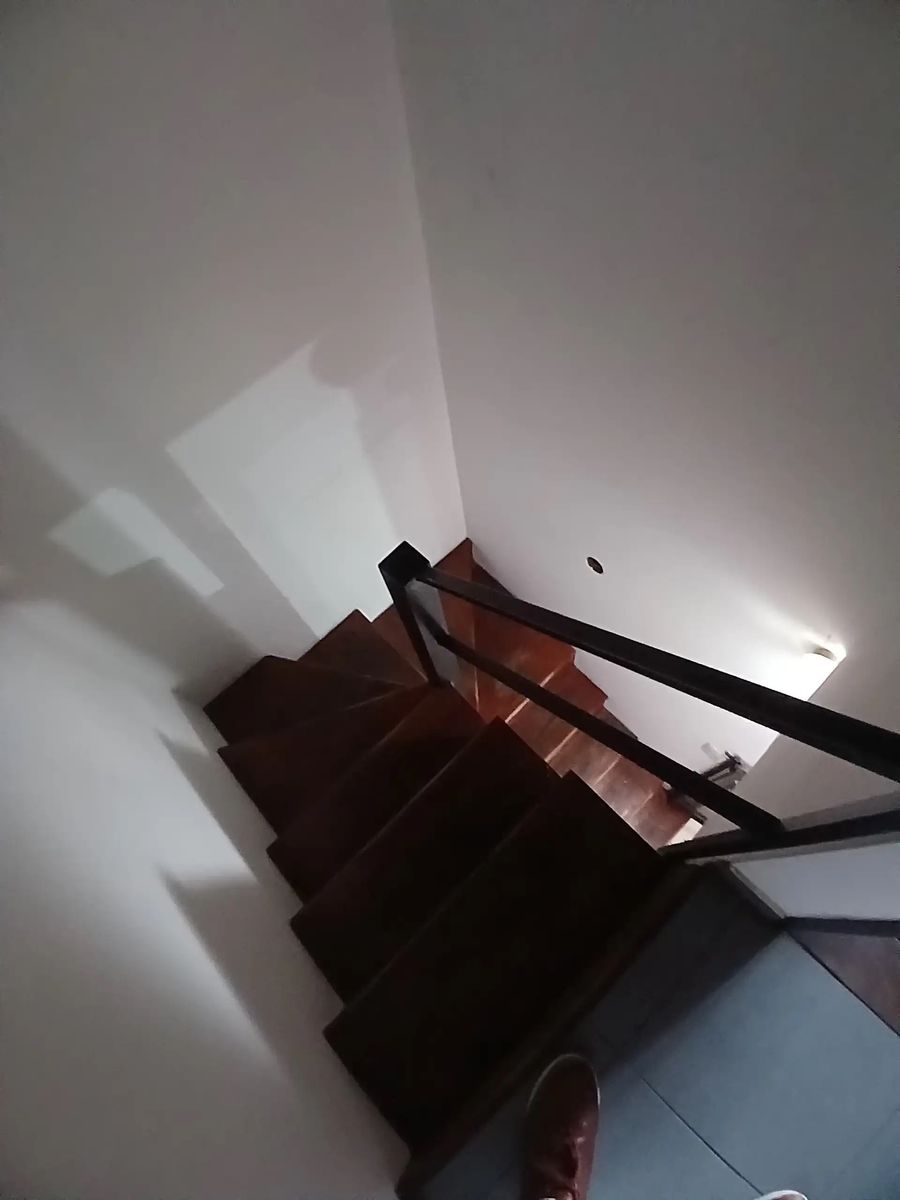 CASA S/ LOTE 8,66 X 50 CON FONDO PISCINA Y COCHERA 4 AUTOS — foto 6