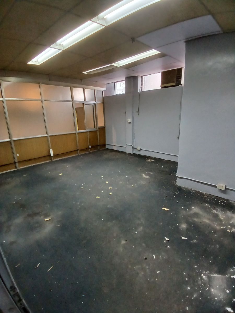 GALPÓN (ENTR C/ PORTON AUT 4,3 M. ANCHO X 5 M. ALTO) ESPECTACULAR DE 1200 M2 (17,32 X 40) C/ ENTRADA P/CAMIÓN FZA MOTRIZ APTO TODO DESTINO - 64