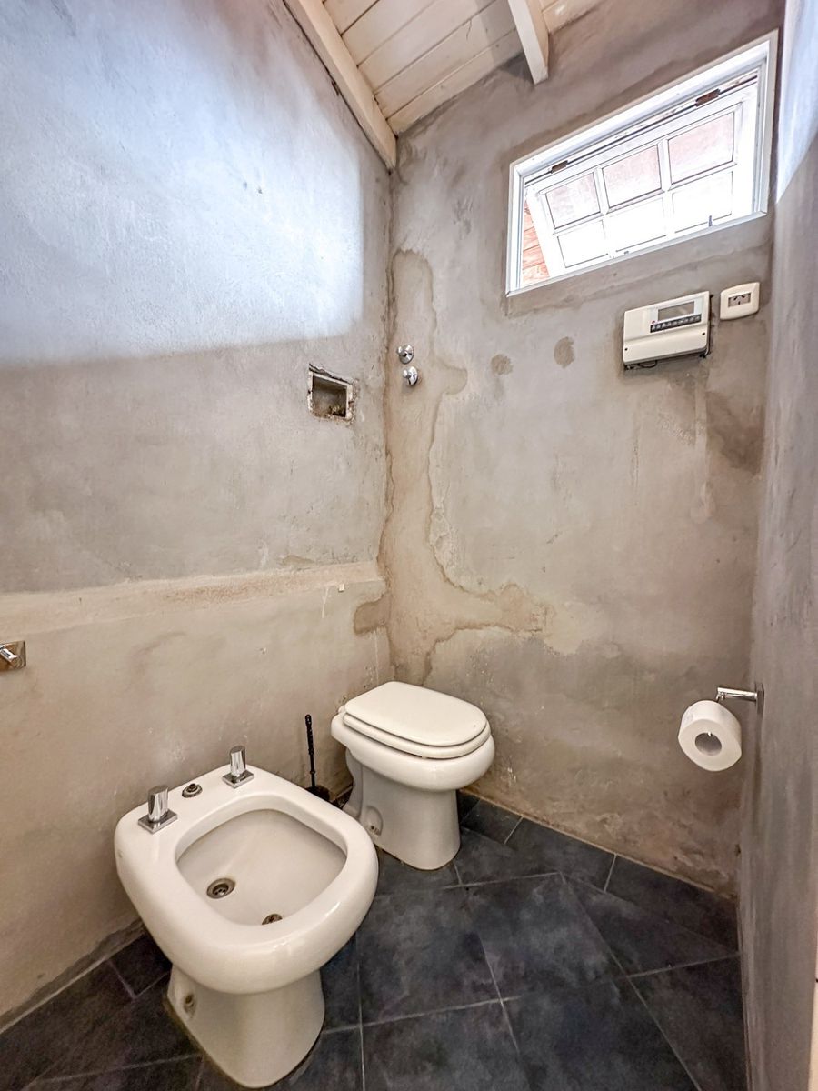 CHALET 6 AMB. S/LOTE 8,66 X 25 . GGE 2 AUTOS 5 BAÑOS PARQUE PARILLA - 9