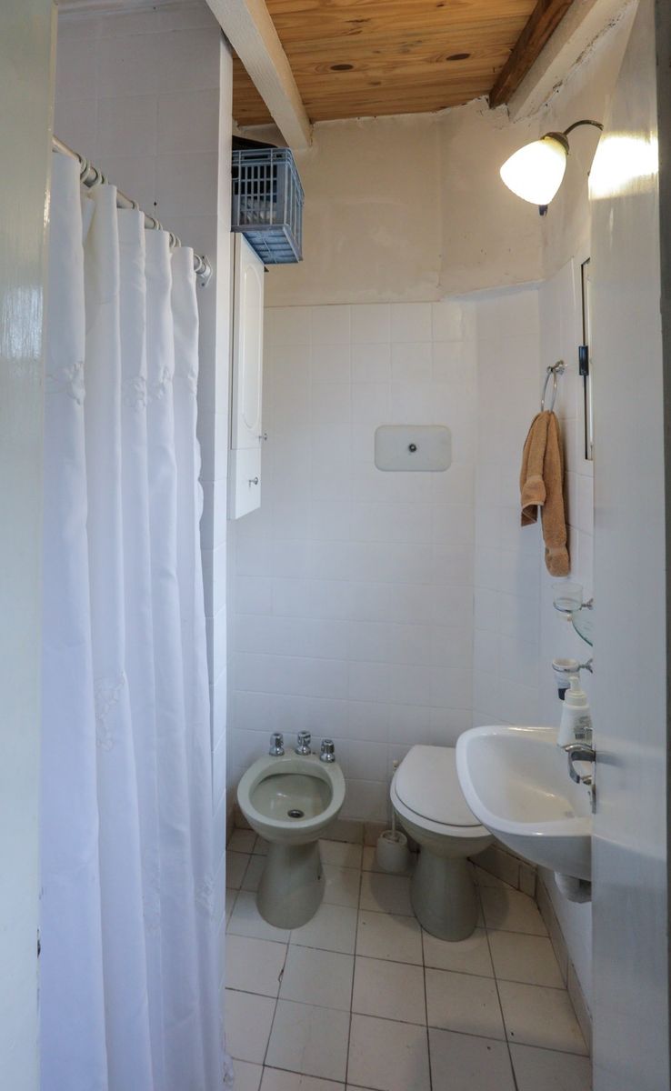 CHALET 6 AMB. S/LOTE 8,66 X 25 . GGE 2 AUTOS 5 BAÑOS PARQUE PARILLA - 22