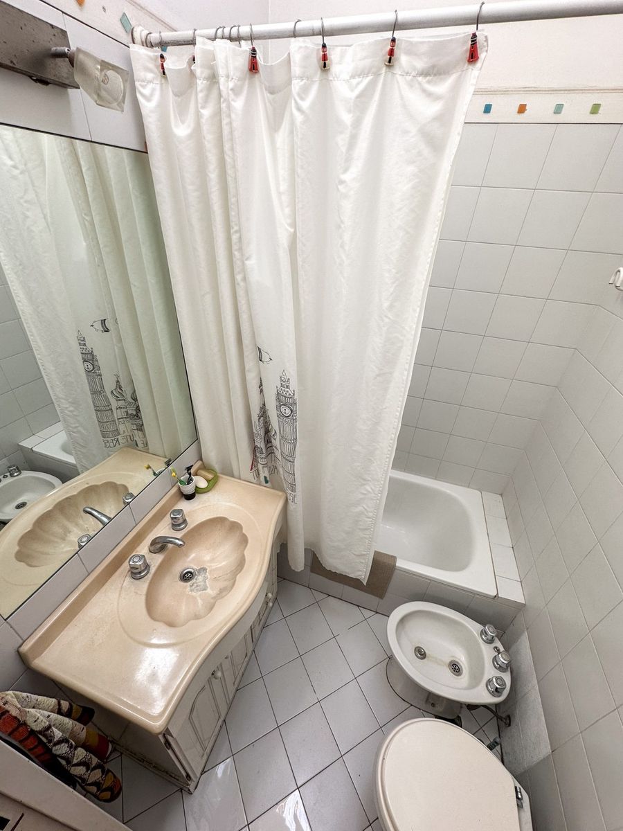 CHALET 6 AMB. S/LOTE 8,66 X 25 . GGE 2 AUTOS 5 BAÑOS PARQUE PARILLA - 28