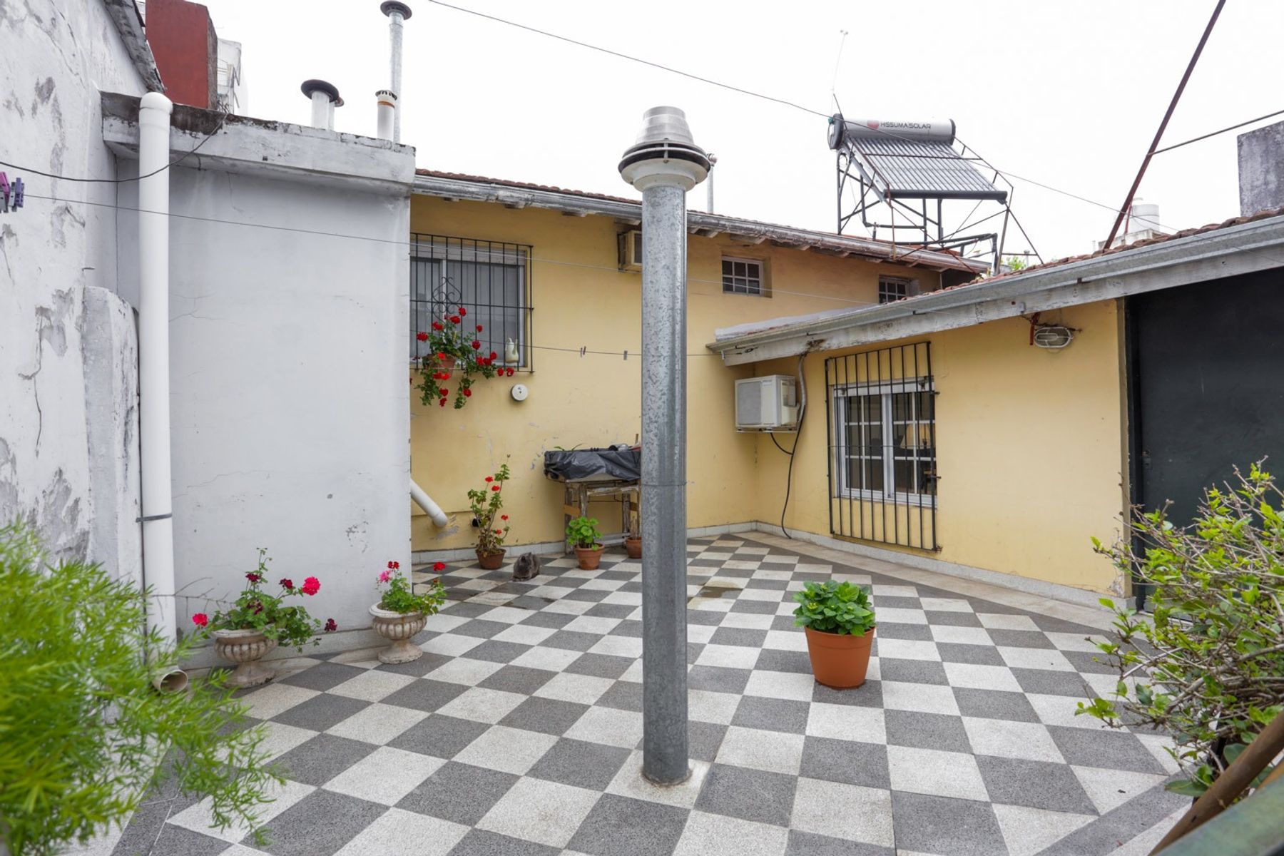 CHALET 6 AMB. S/LOTE 8,66 X 25 . GGE 2 AUTOS 5 BAÑOS PARQUE PARILLA - 29