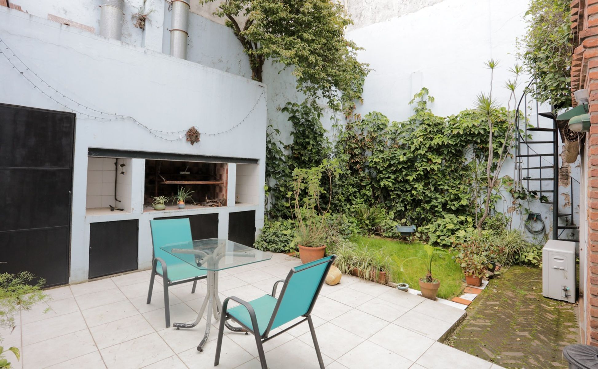 CHALET 6 AMB. S/LOTE 8,66 X 25 . GGE 2 AUTOS 5 BAÑOS PARQUE PARILLA - 32