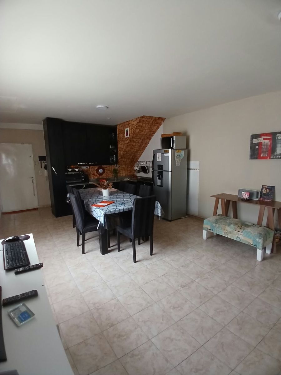 PH AL FRENTE TIPO DUPLEX EN 1ER PISO 3 AMBIENTES 2 BAÑOS QUINCHO CON PARRILLA - 6