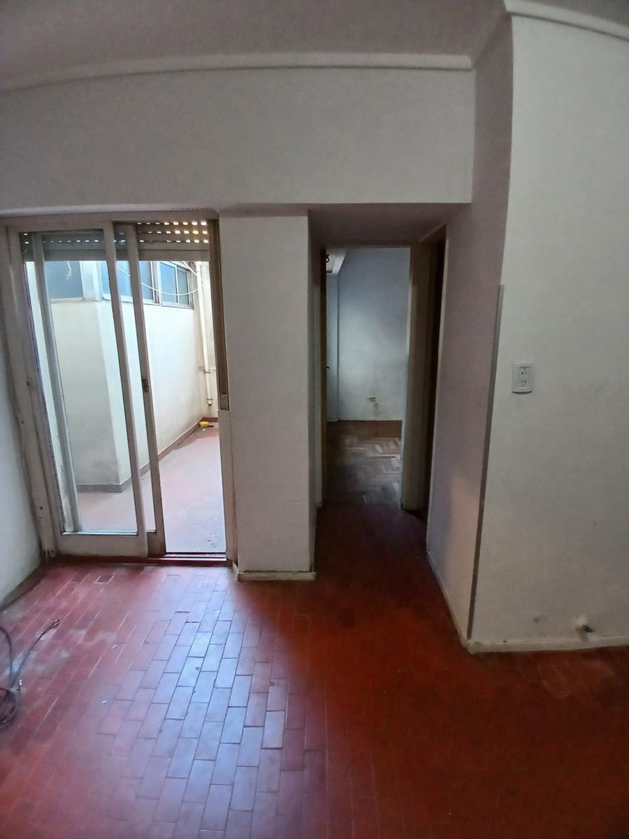 2 AMBIENTES EN PRIMER PISO CON PATIO - 20
