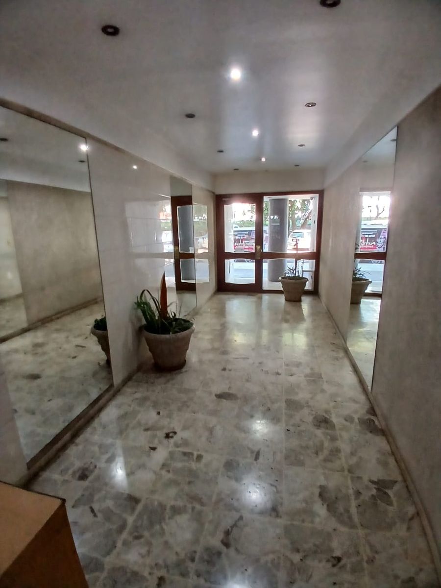 2 AMBIENTES EN PRIMER PISO CON PATIO - 24