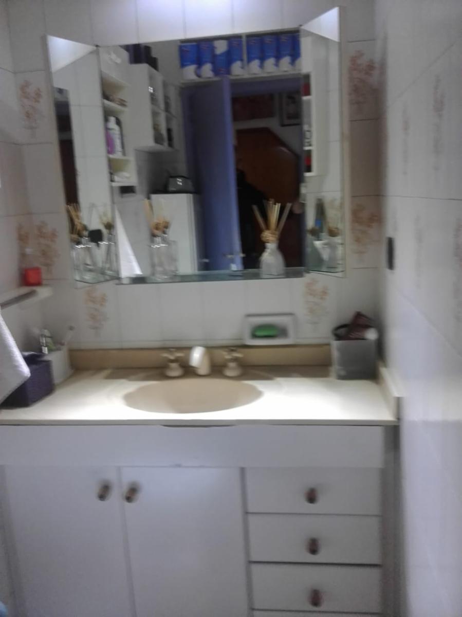 Casa en 2 plantas en excelente estado